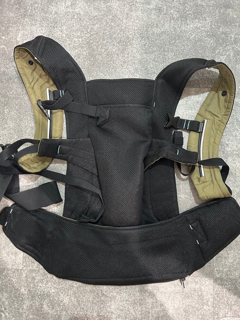 エルゴベビー AWAY(アウェイ) オリーブグリーン ERGObaby 抱っこ紐