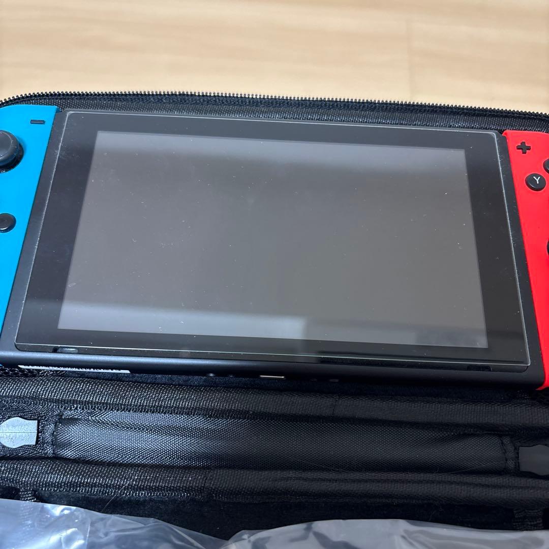 Nintendo Switch 強化バッテリーモデル 赤/青