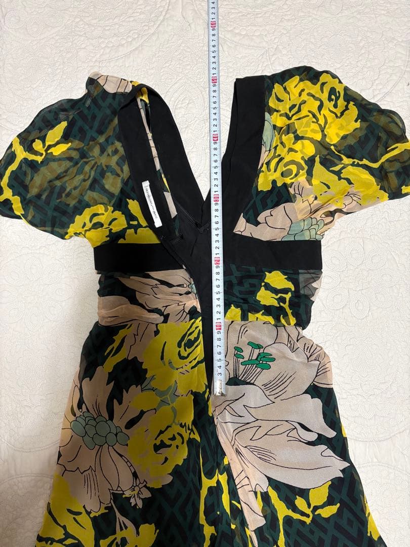 【DIANE von FURSTENBERG 】 花柄Vネック半袖ワンピース