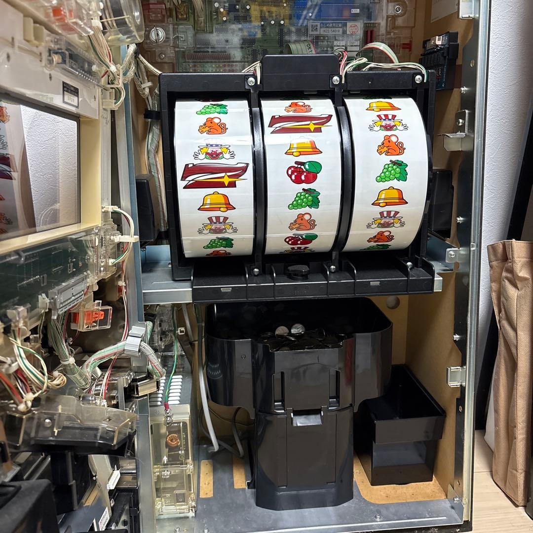 はちろ　みんなのジャグラー　実機（トラッピのドル箱付き）