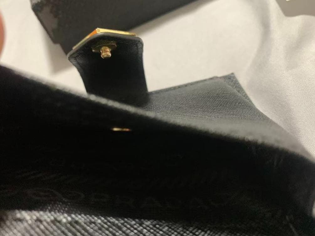 PRADA サフィアーノ 二つ折り財布 ゴールドメッキ金具&