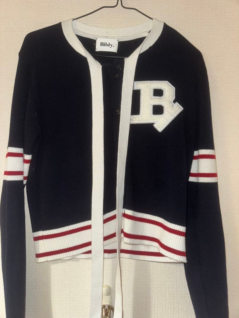 B. CLUB TIE CARDIGAN bibiy カーディガン