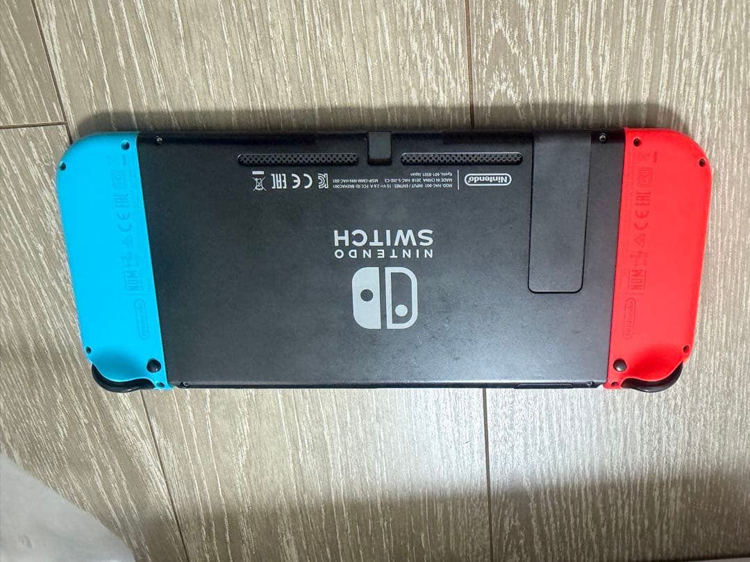 a*a様 Nintendo Switch 本体 青/赤