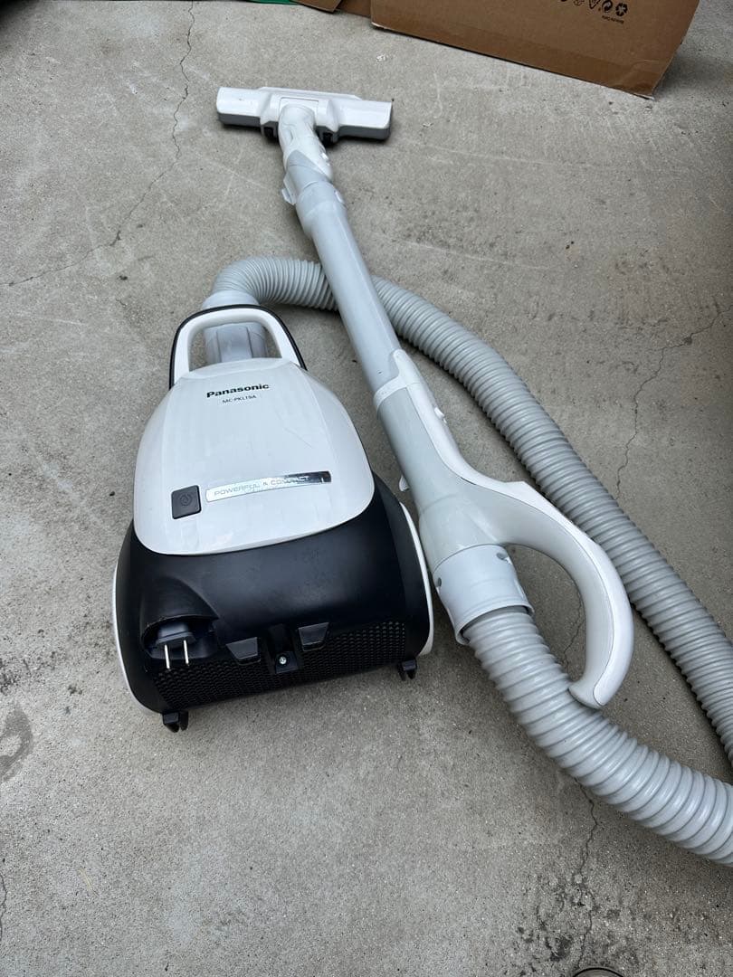 Panasonic 紙パック式掃除機 MC-PKL19A 2018年