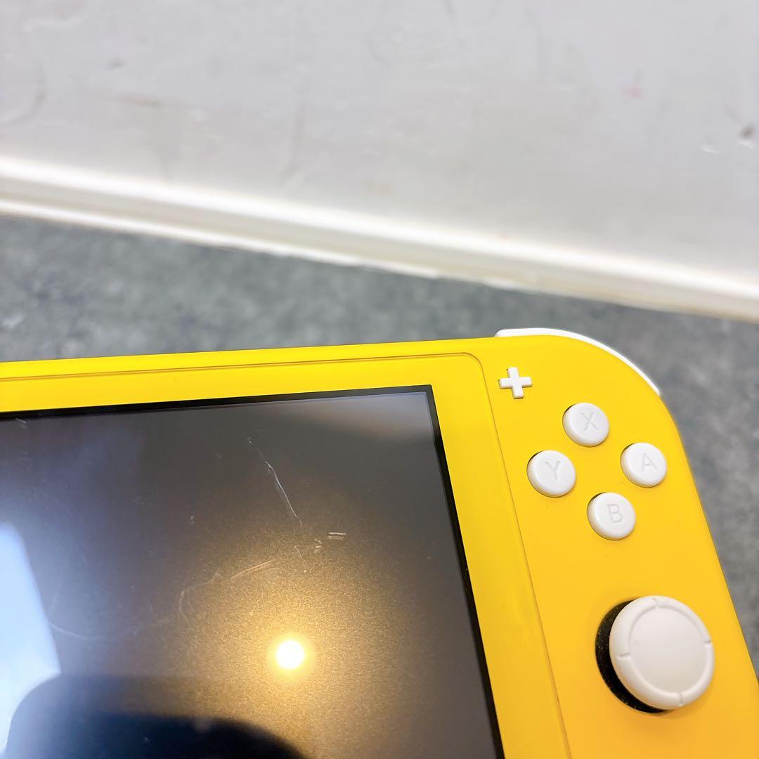 【極美品】Nintendo ニンテンドー Switch Light イエロー