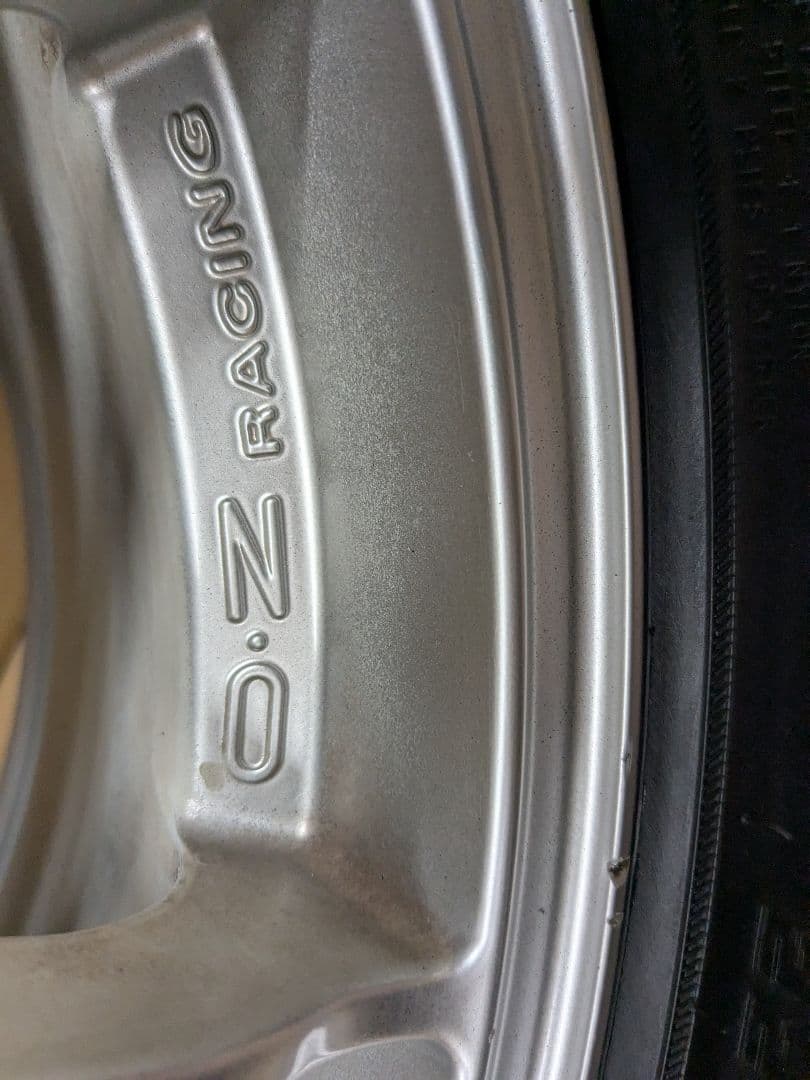 セット売り④ OZスーパーレッヅェーラ17㌅スタッドレスタイヤ 4本 Audi等