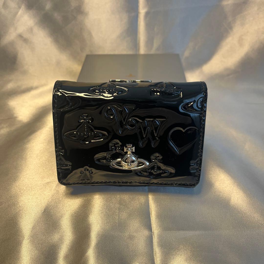 新品 Vivienne Westwood エナメル黒 三つ折り財布 バレンタイン