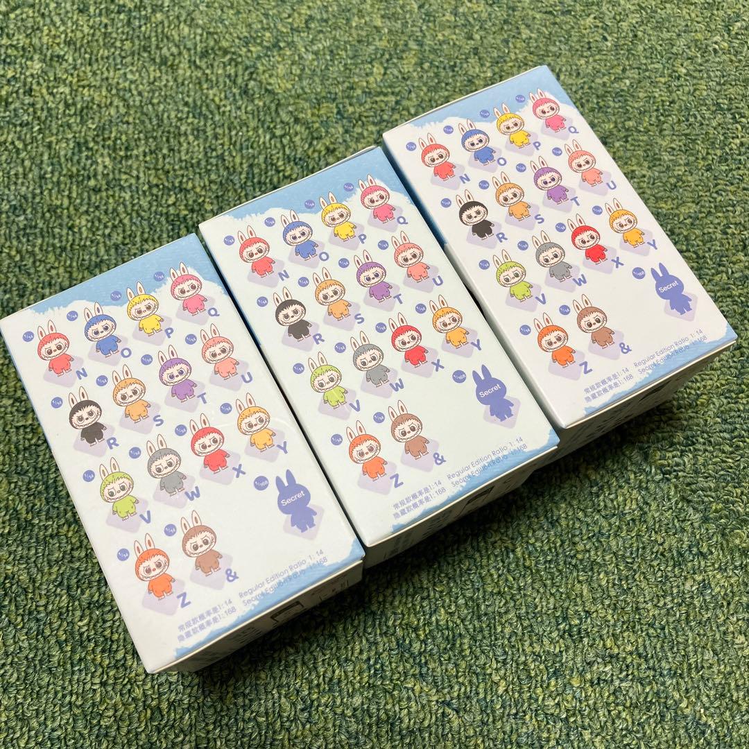 新品未開封　ラブブ　PIN FOR LOVE イニシャルキーホルダー 3個セット