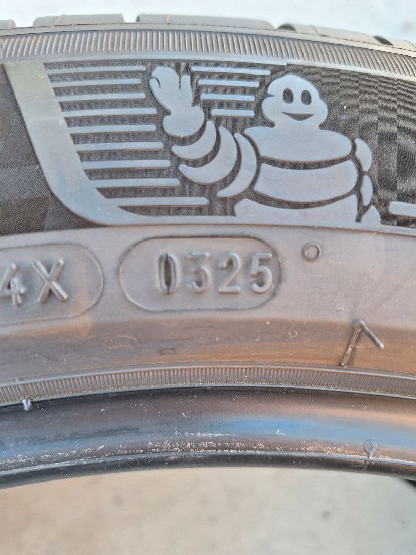 タイヤ・ホイール MICHELIN PILOT SPORT 4 SUV 235/50R19