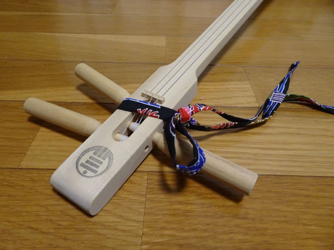 メ*8様 ◆　電気かんから三線　新品同様　アンプにつなげられます！　◆
