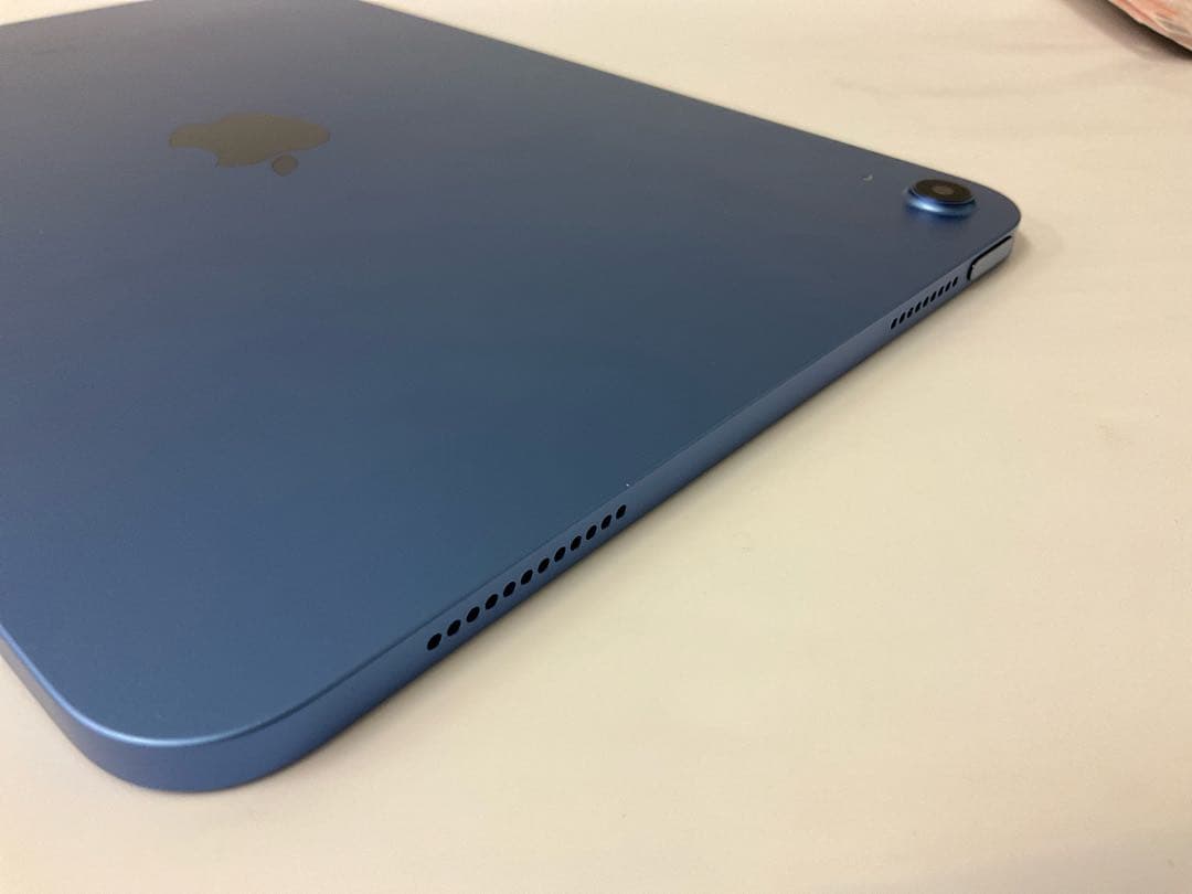 【美品・BT97％】iPad 第10世代 64GB Wifiモデル ブルー