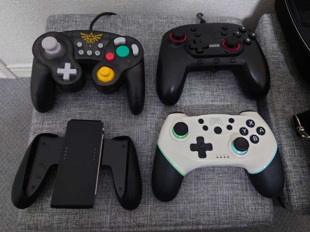 Nintendo Switch ニンテンドースイッチ本体　スマブラモデル