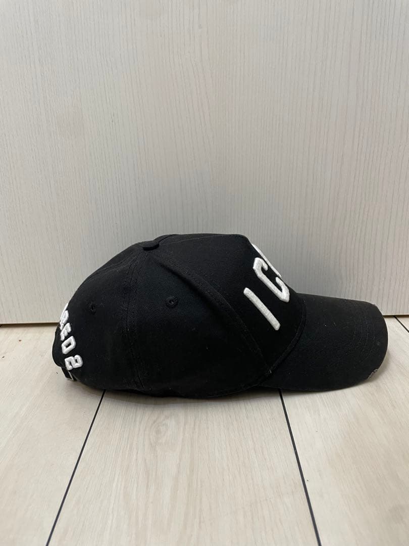 DSQUARED2 ブラック キャップ ICON