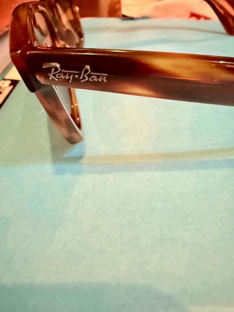 Ray-Ban Wayfarer ブラウン サングラス