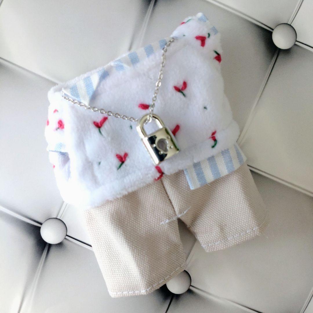 カフェオレ様プリンバッグチャームサイズのぬいぐるみ服