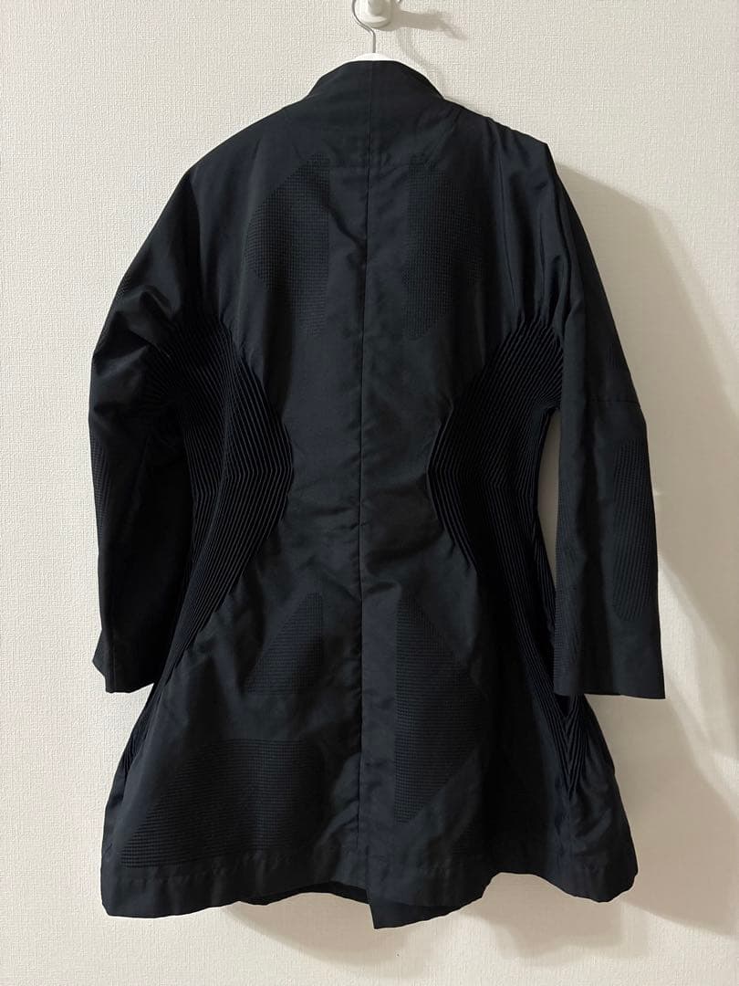 ISSEY MIYAKE イッセイミヤケ シャーリング コート ブラック