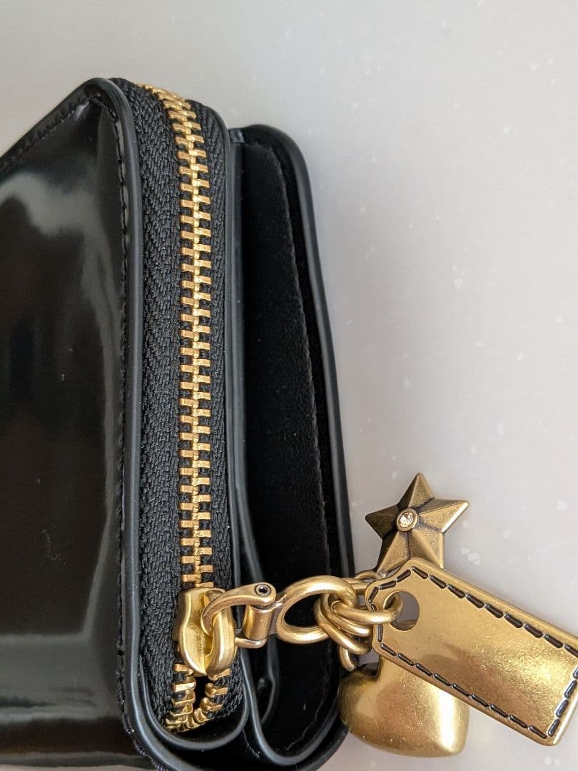 COACH エッセンシャル ビルフォールド ウォレット・チャーム