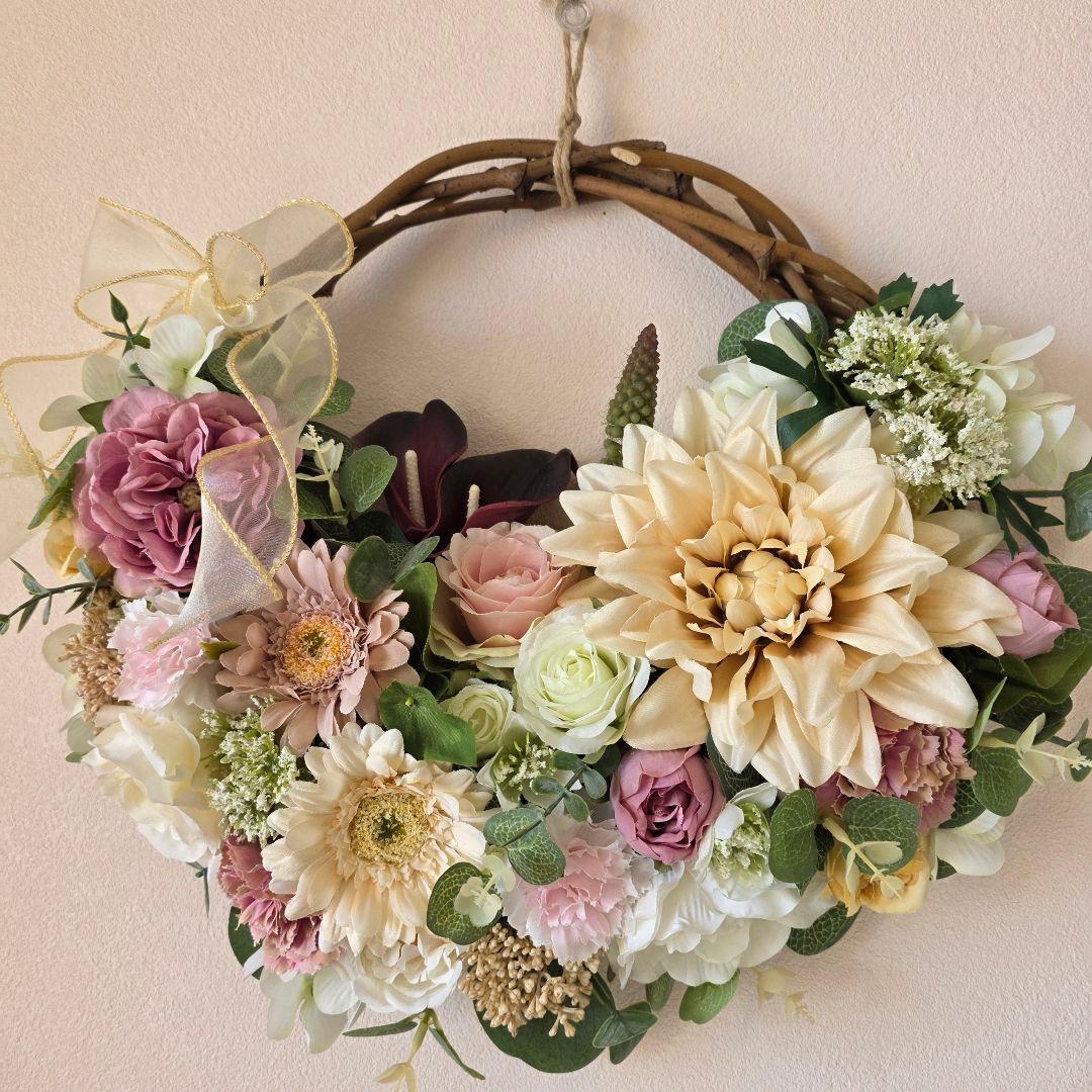 フラワーリース 初春月 2 咲き誇る花たちの花かご 超特大 玄関リース 造花