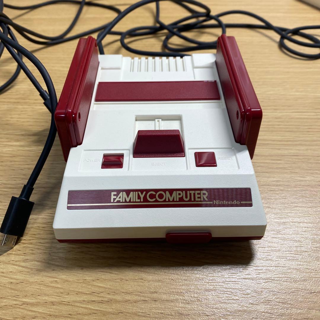 ニンテンドークラシックミニ　ファミリーコンピュータ