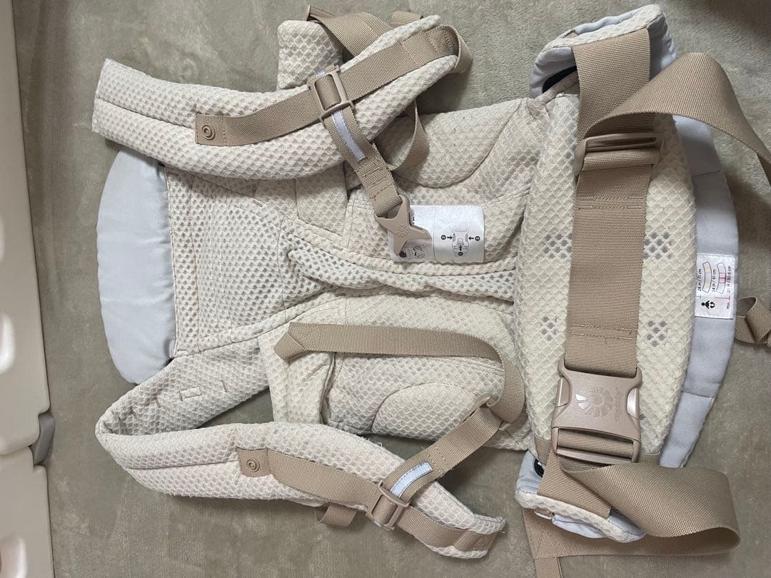 ergobaby メッシュ抱っこ紐 ベージュ