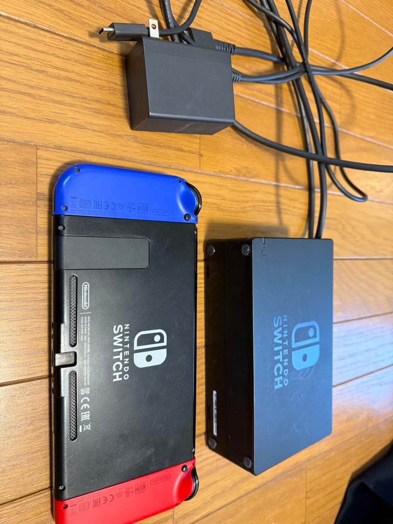 Nintendo Switch 赤/青 本体 + 付属品　早い者勝ち