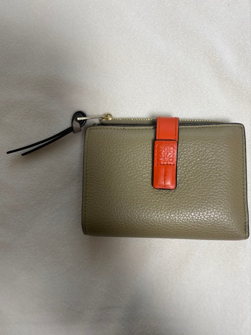LOEWE 二つ折り財布 ビビッドオレンジ