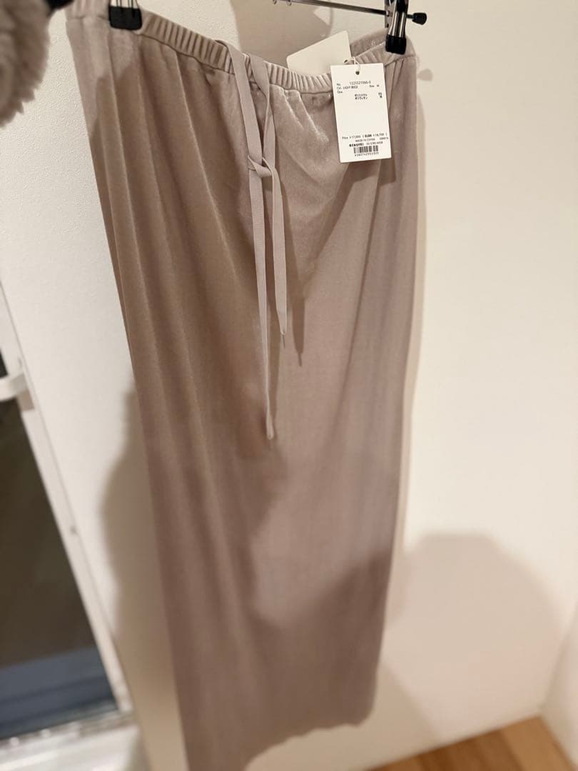 ETRE TOKYO Iラインベロアスカート