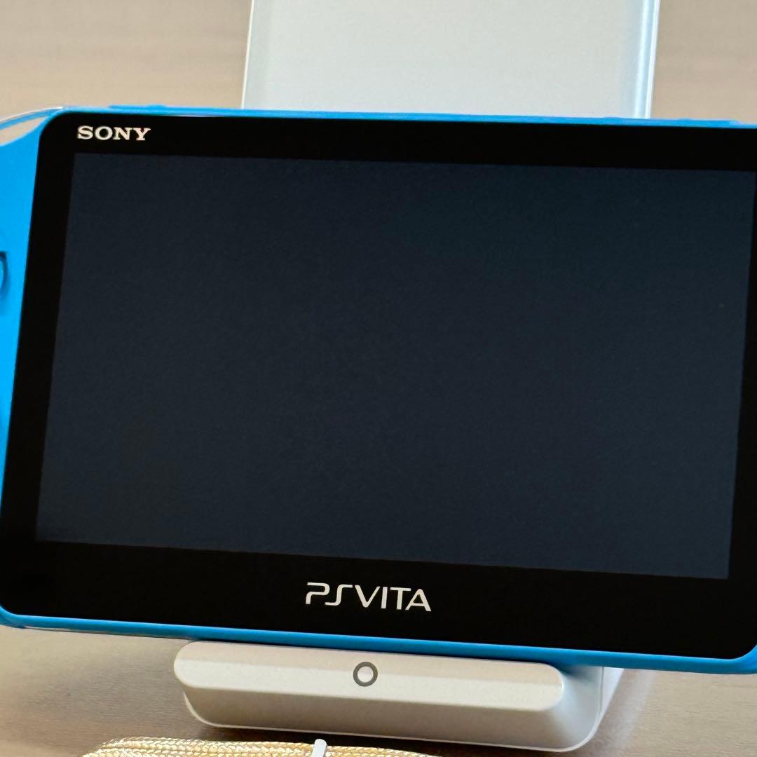 7-097【美品】PSVITA PCH-2000 アクアブルー