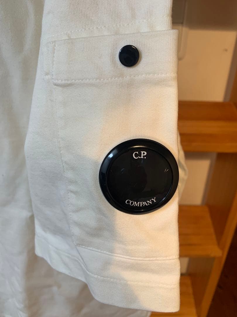 マサ　【春休みセール開催中】 C.P. COMPANY ホワイト Tシャツ