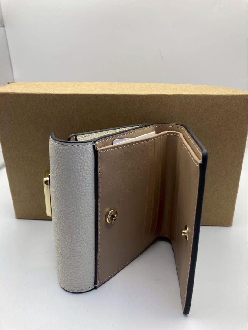 【新品・未使用】COACH 二つ折り財布 ブラウン／ホワイトC7805