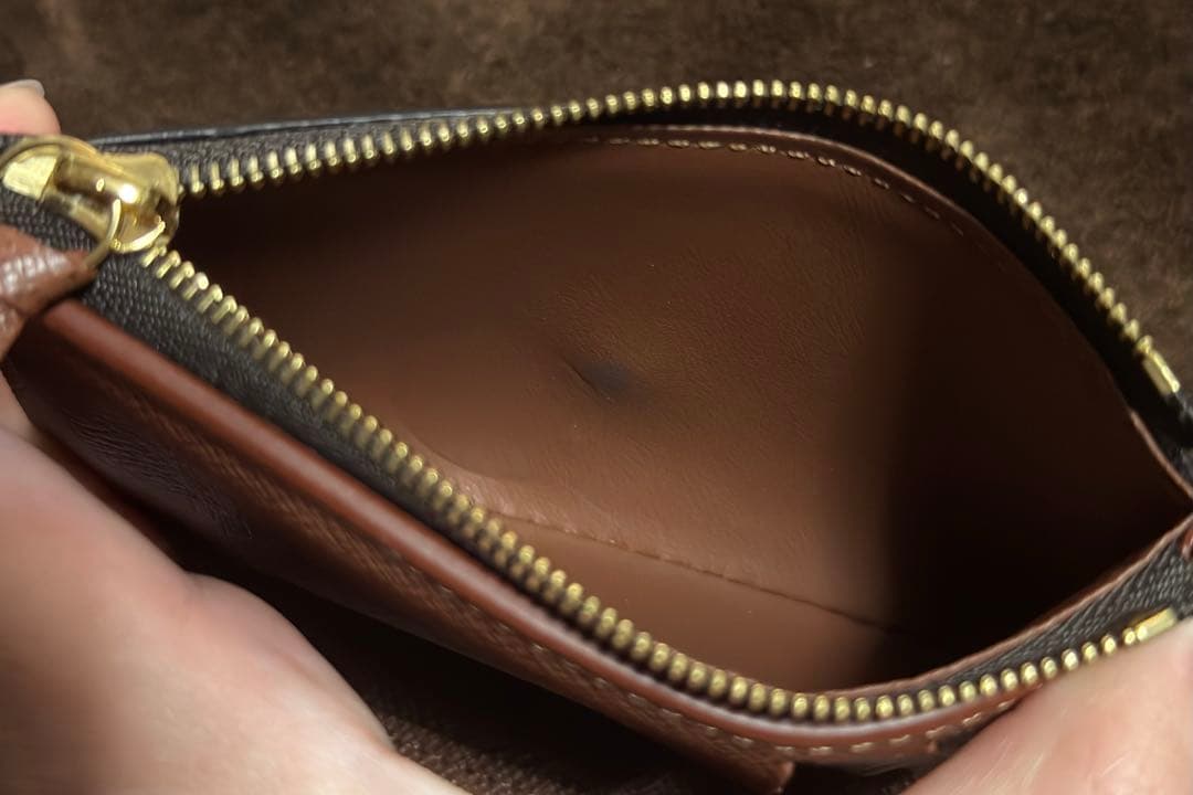 Louis Vuitton ルイヴィトン　ポルトフォイユ・ヴィクトリーヌ　財布