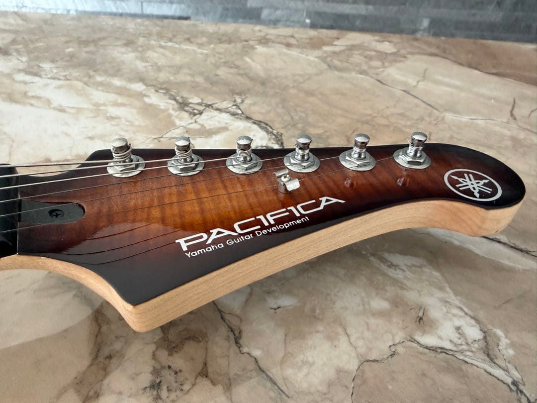 ギター YAMAHA PACIFICA 212VFM