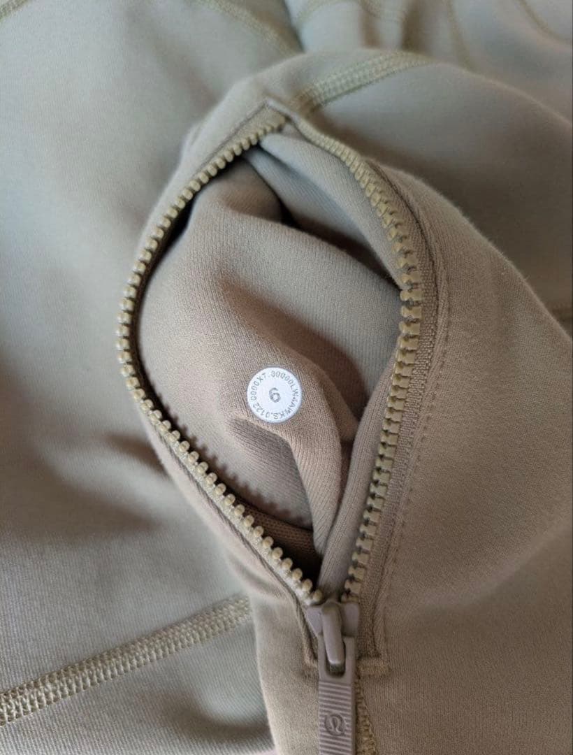 lululemon difineジャケット サイズ6