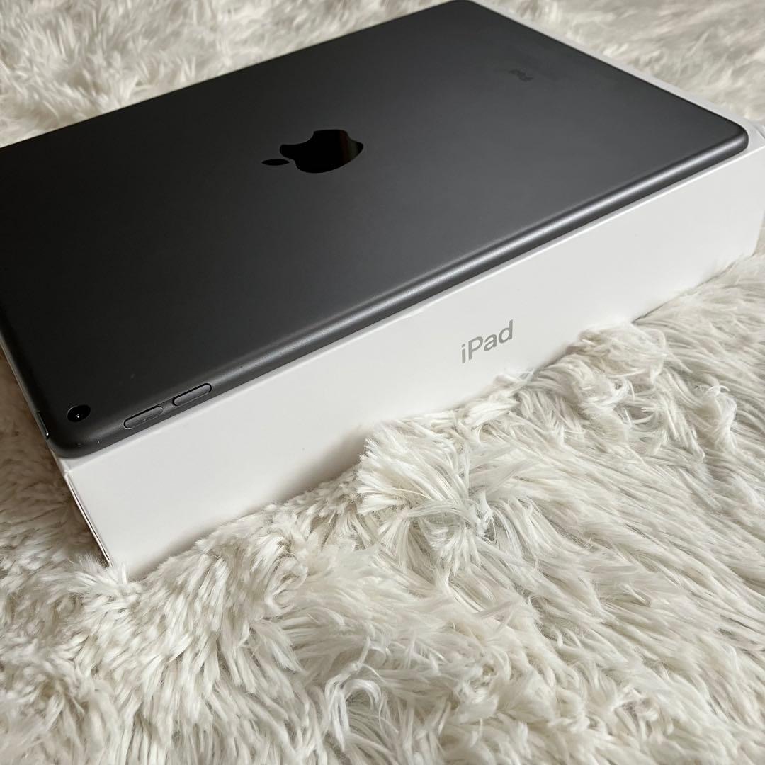 【完動品】iPad Air3 256GB 【すぐ発送】【付属品】