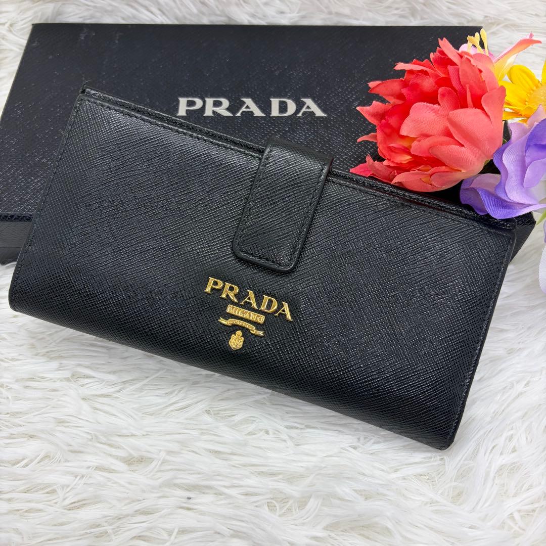 美品✨️プラダ 長財布 折り財布 サフィアーノ レザー ゴールド金具 ブラック