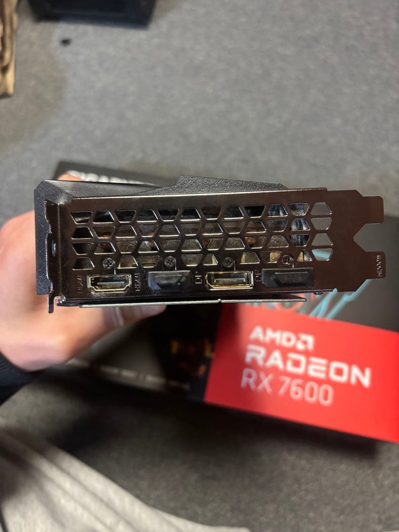 GIGABYTE RX 7600 8GB グラフィックボード