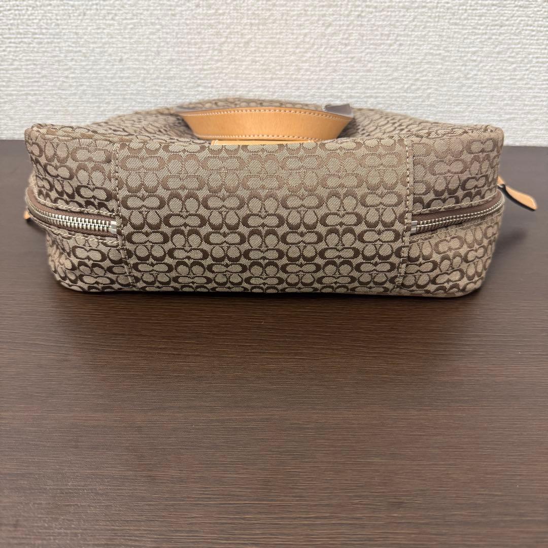 COACH ミニシグネチャー ハンドバッグ トラベルにも！！
