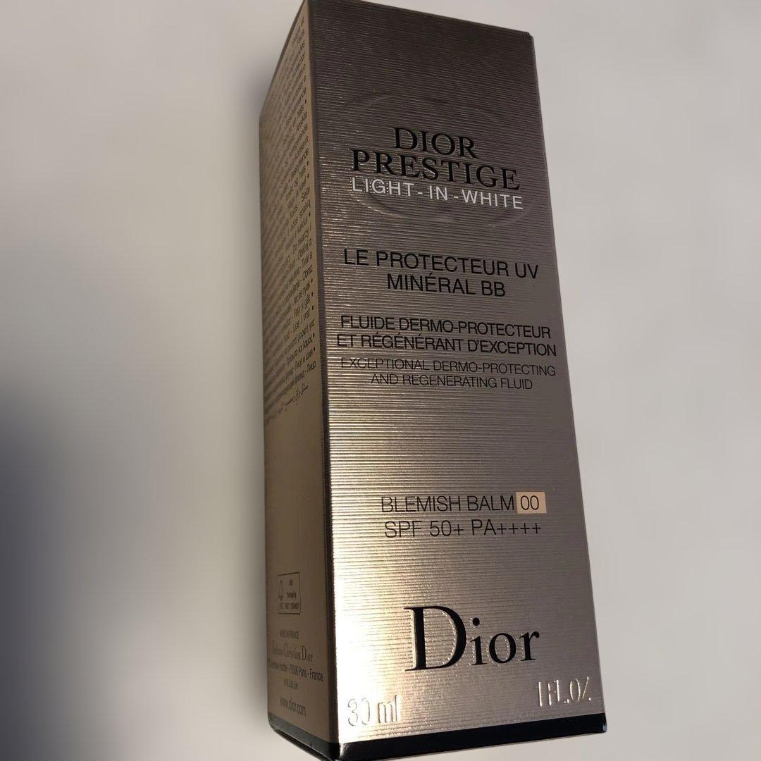 Dior プレステージ　ホワイト　ルプロテクターUVミネラルBB 00