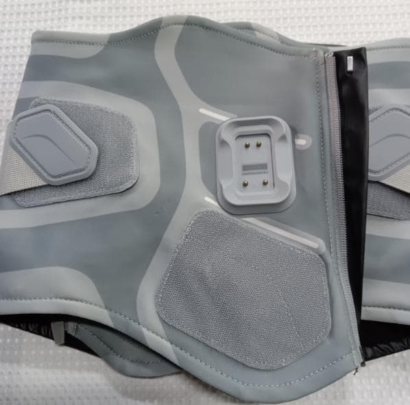 美品 シックスパッド メディカルコア SIXPAD コントローラー付き Lサイズ