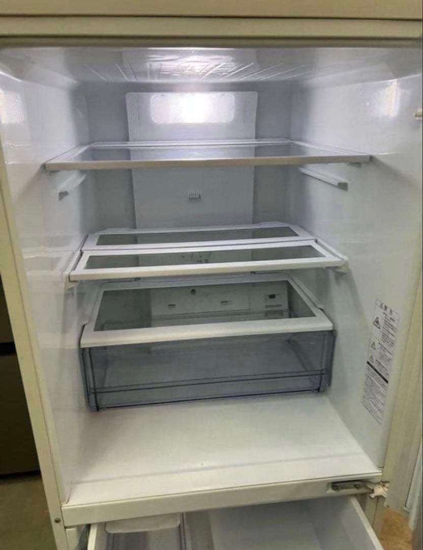 2018年製 272L AQUA 3ドア冷蔵庫 AQR-27G2