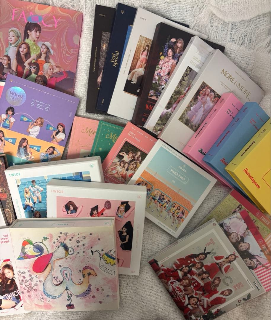 TWICE アルバム、CD83点まとめ売り