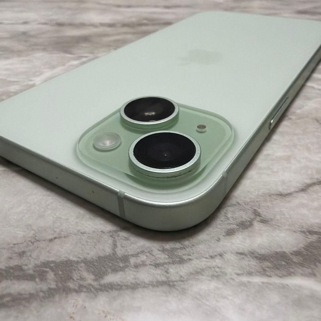 iPhone15 本体 グリーン256GB バッテリー81% 残債なし