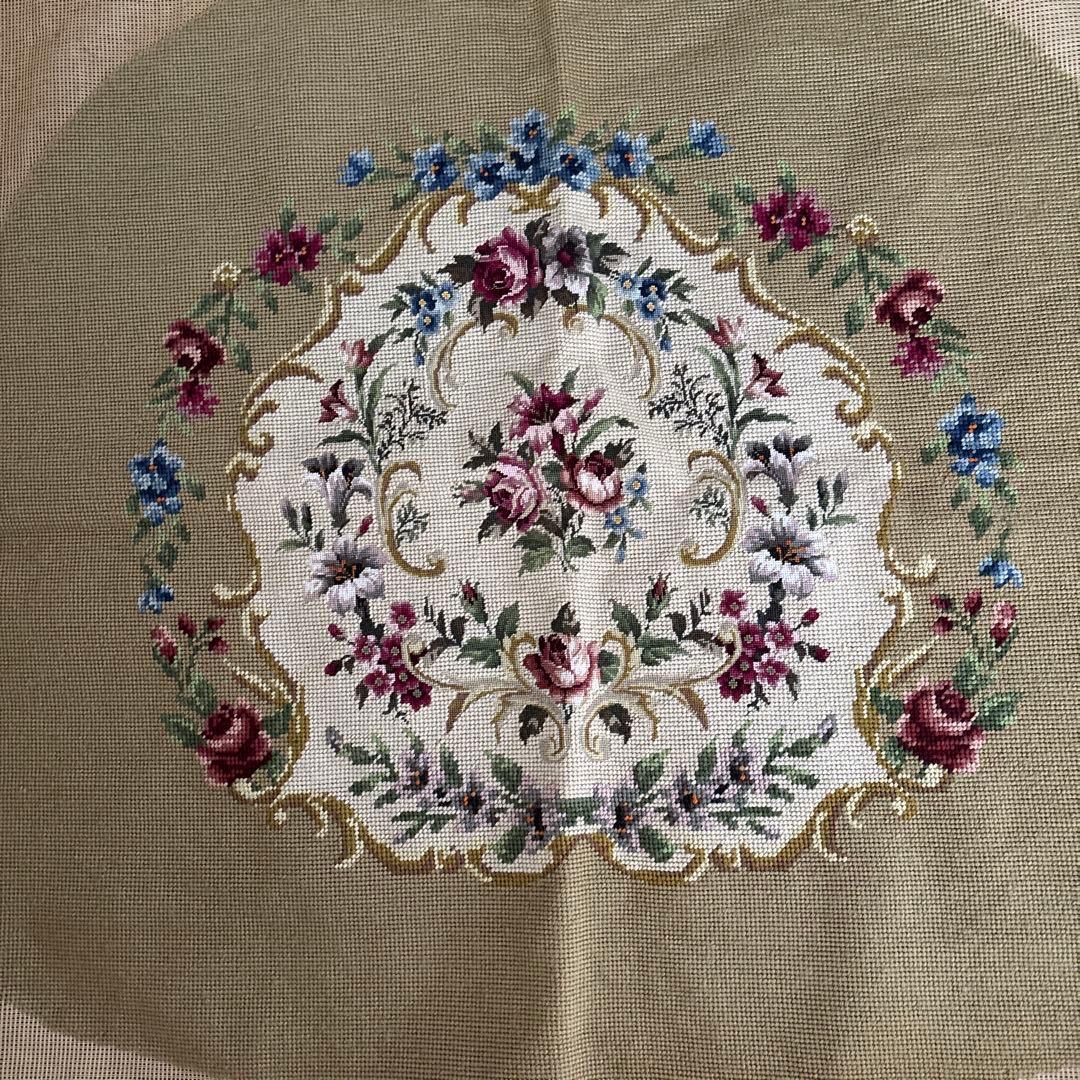 フランスアンティーク プチポワン刺繍 椅子の張替えモスグリーン　プレゼント付き