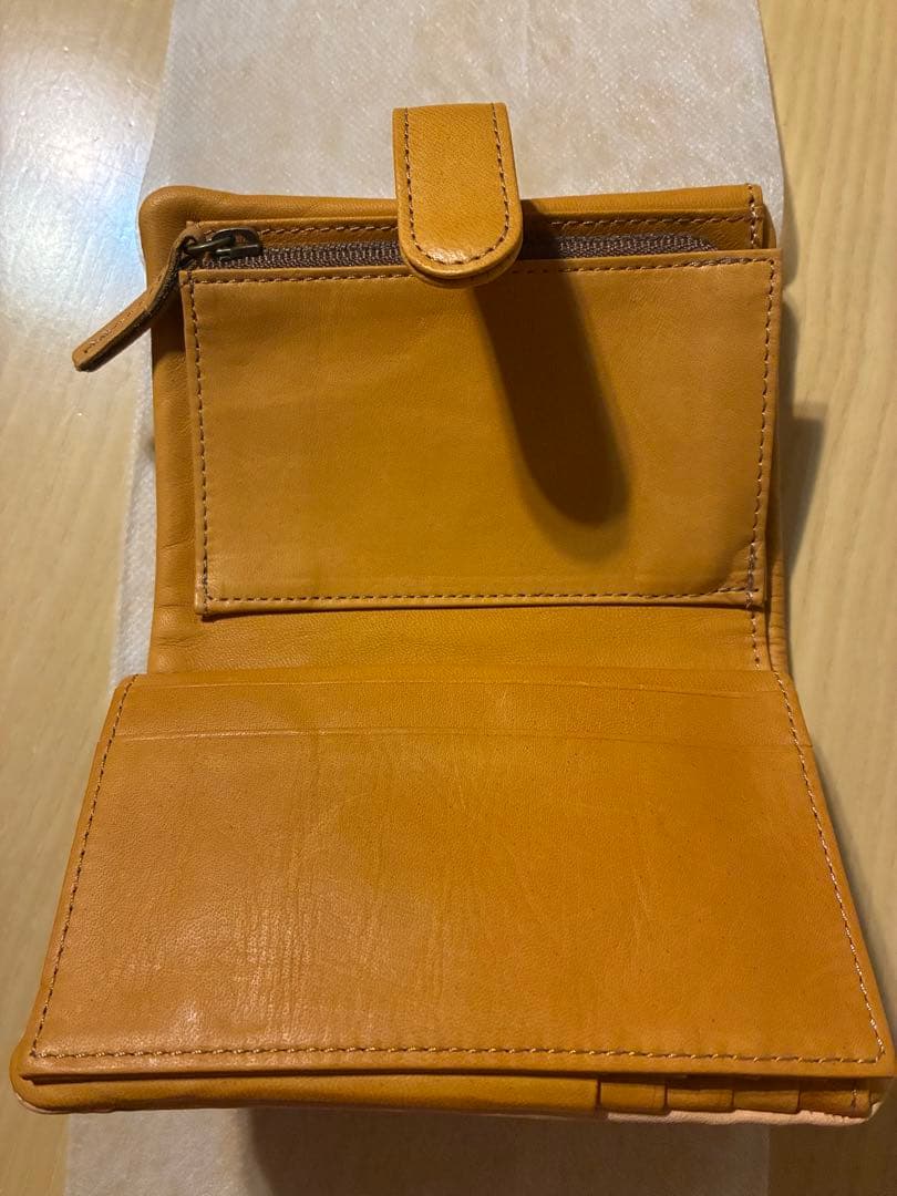 HIRAMEKI アートレザー 二つ折り財布 本革 レディース 美品 箱付き