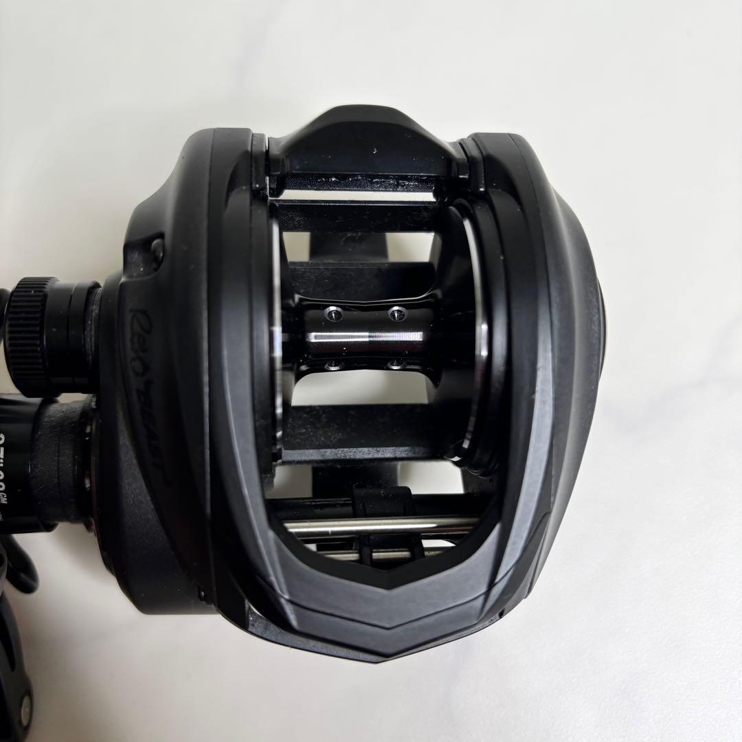 Abu Garcia REVO BEAST 40-HS レボビースト バス釣り