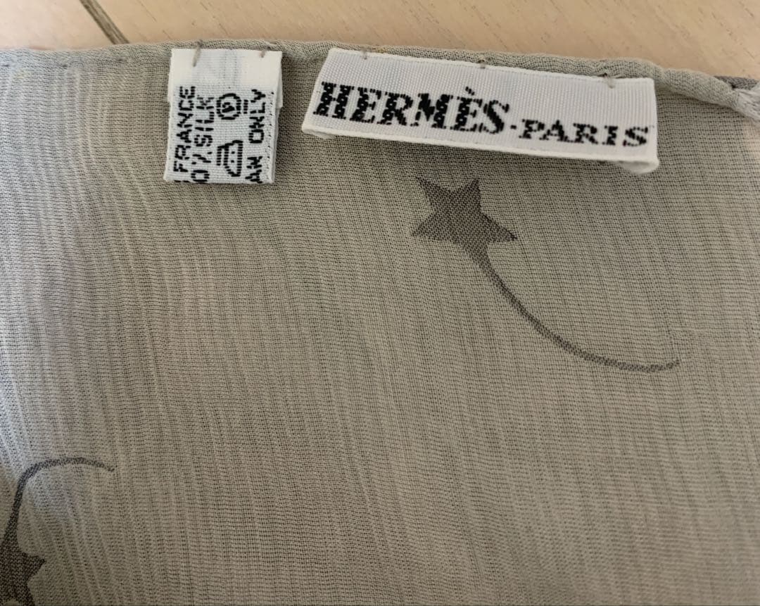 美品　HERMES エルメス　カレ　シルク　ストール　ショール　総柄　大判