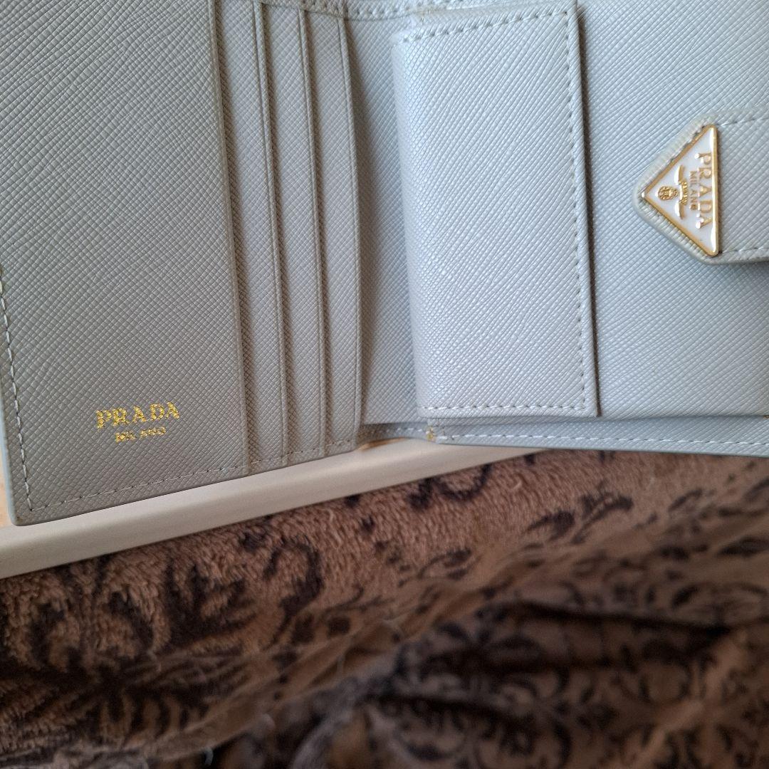 PRADA サフィアーノレザー 二つ折り財布 グレー