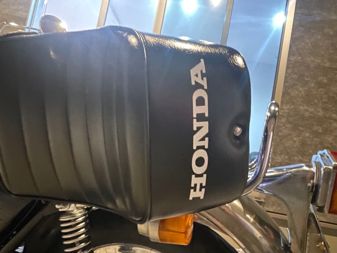 CB400f シート ヨンフォア　タックロール