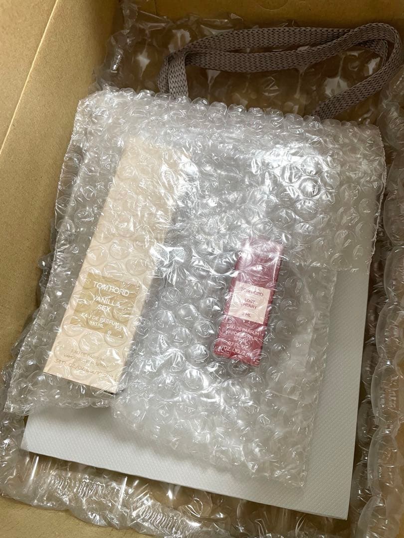 トムフォード　バニラセックス10ml　ロストチェリー2ml