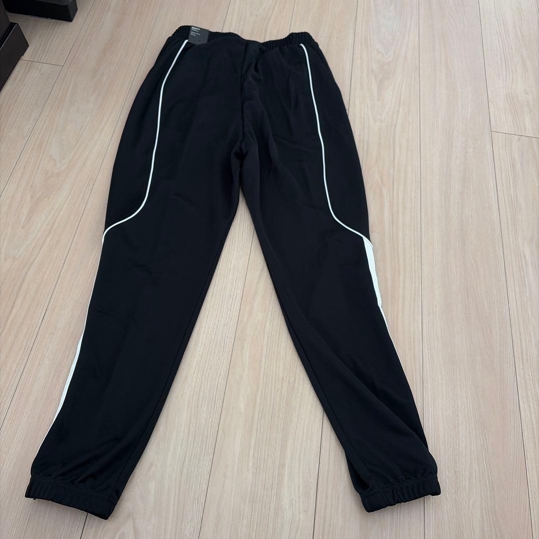 ★新品 adidas ブラック ジャージ上下セット★
